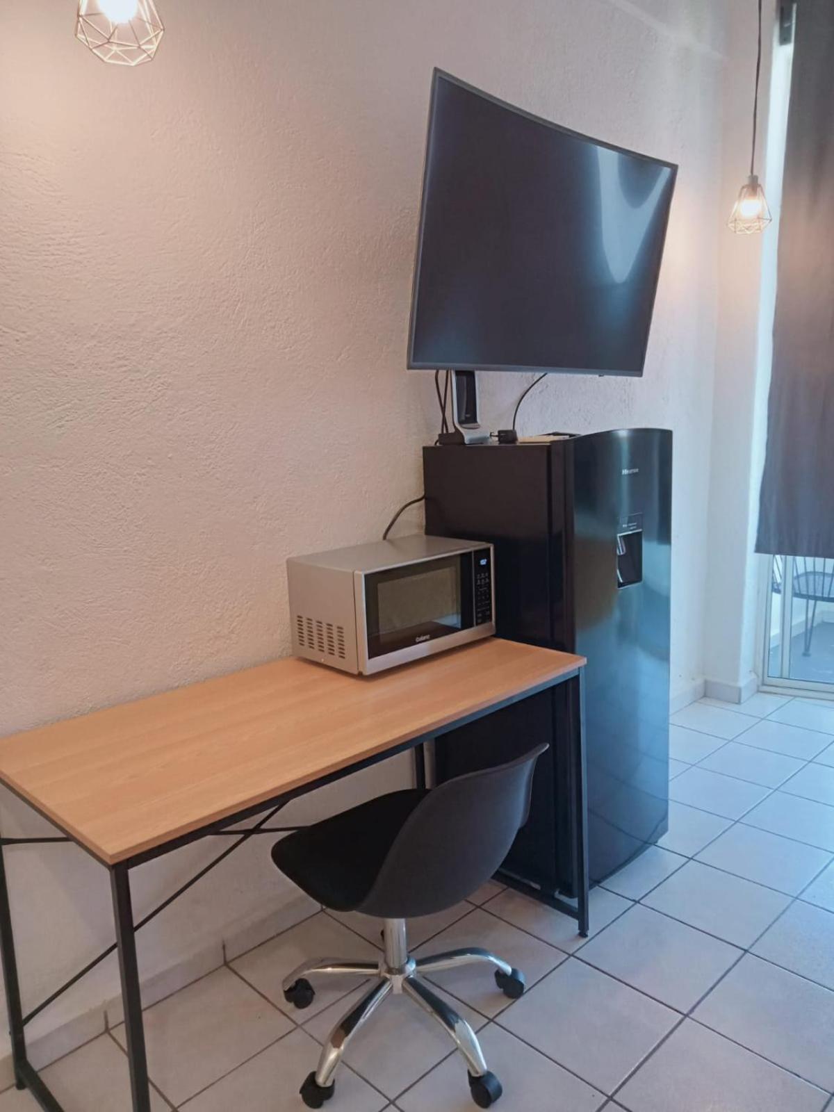 Lovely Studio Apartment With Balcony Ac & Wi-Fi, Minutes From Downtown! Zihuatanejo Eksteriør billede