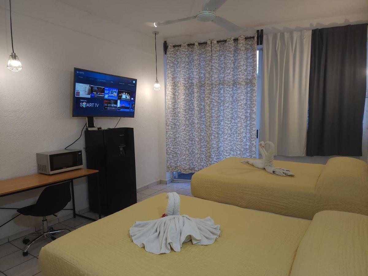 Lovely Studio Apartment With Balcony Ac & Wi-Fi, Minutes From Downtown! Zihuatanejo Eksteriør billede